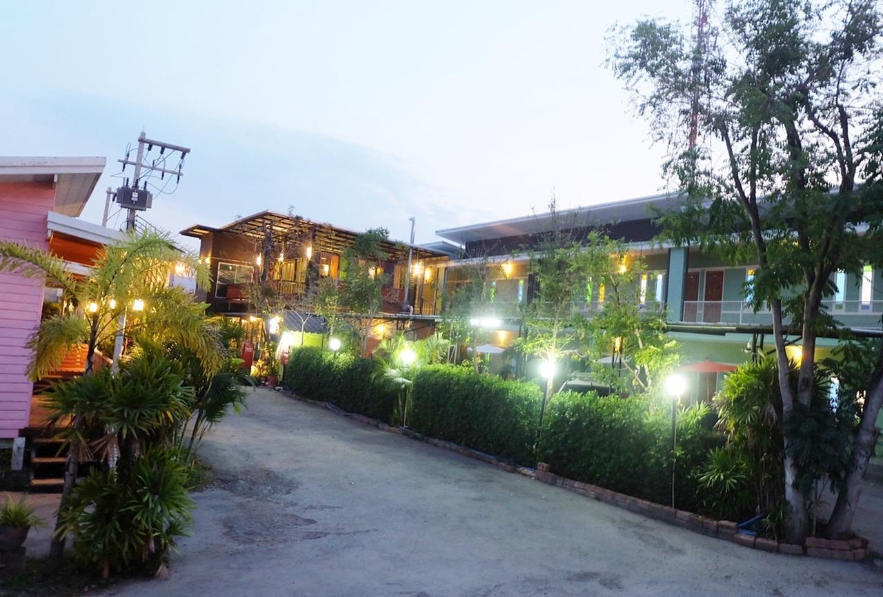 סופאן בורי Suphan Wanwarn Resort מראה חיצוני תמונה